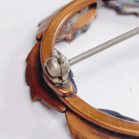 Vintage Signed Copper Bell Mid Century Leaf Wreath Brooch 1950s Round Pin USA - Picture 8 of 8